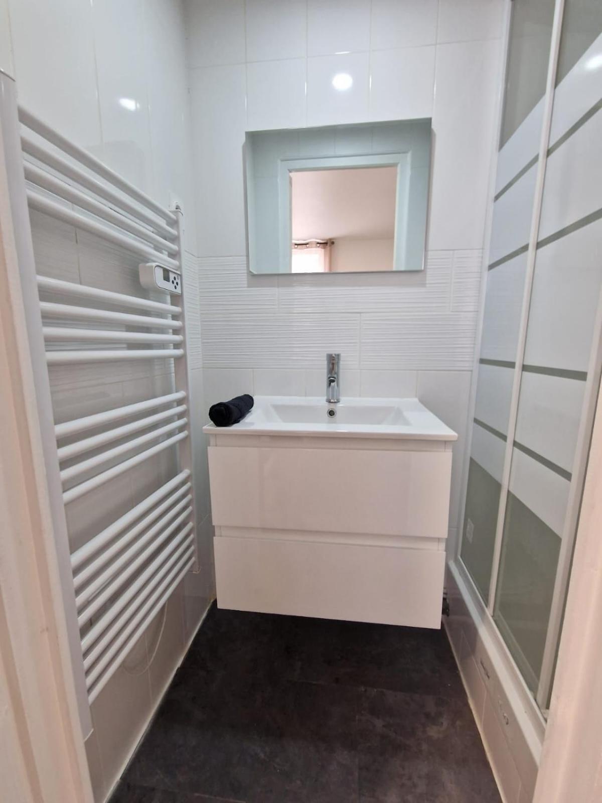 Appartement Hyper Centre Cosy Avec Balcon Châteaudun Kültér fotó